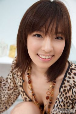 抽打调教跪撅臀缝